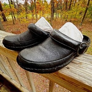 FitFlop Clogs US size 9